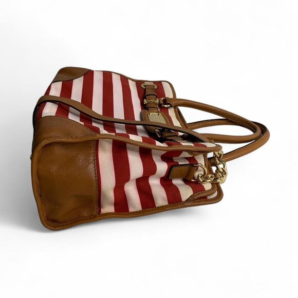 Vintage charm meets modern sophistication - Picture 7 of 8